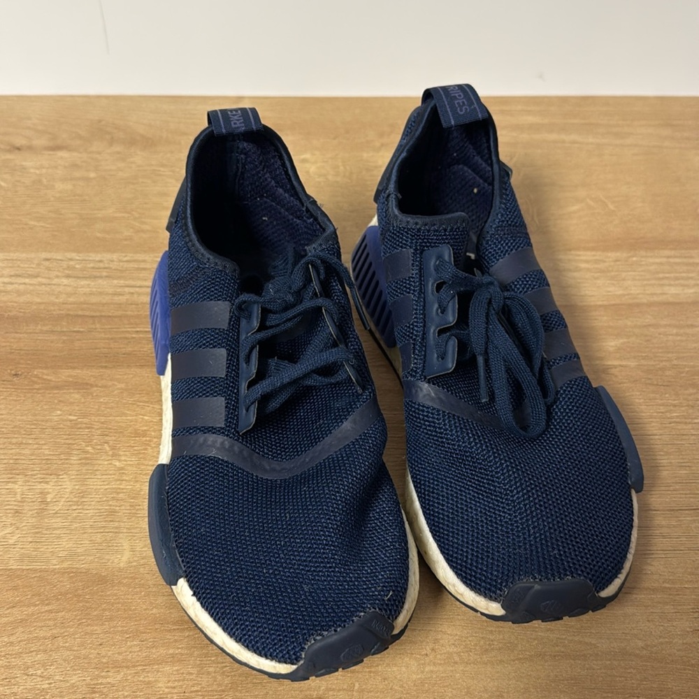 Adidas navy blue sneakers